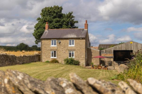 Luxury Farmhouse with Stunning Views and Hot Tub